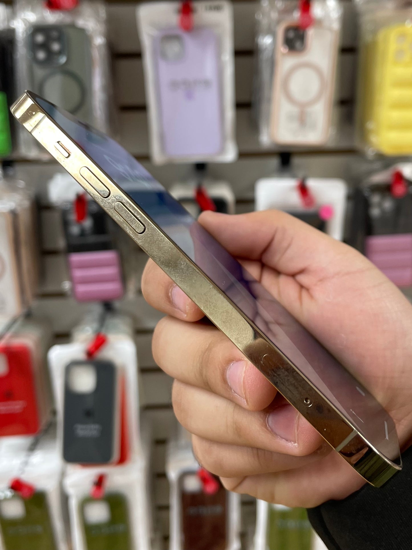 Pre-Owned iPhone 12 Pro 128GB Gold Unlocked - Grade B