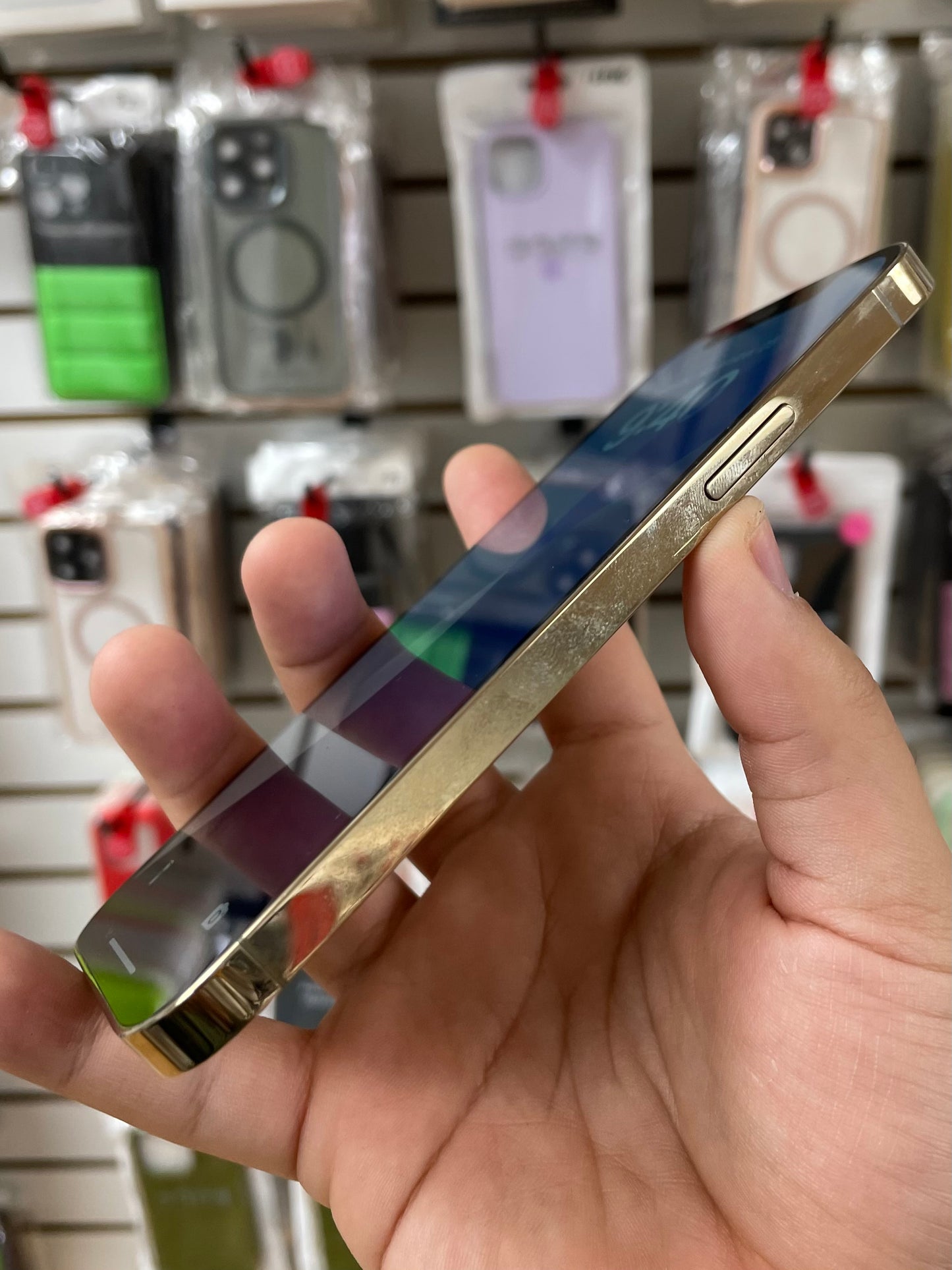 Pre-Owned iPhone 12 Pro 128GB Gold Unlocked - Grade B